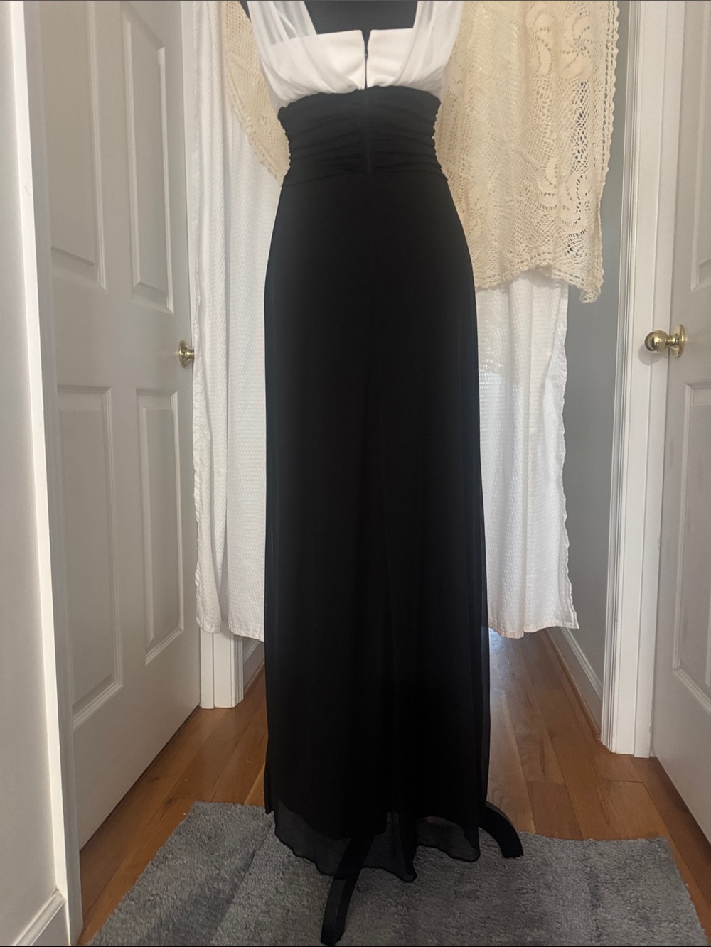 Vintage Black and White 90’s Formal Evening/Prom Dress by Betsy& Adam NWT - Picture 8 of 11